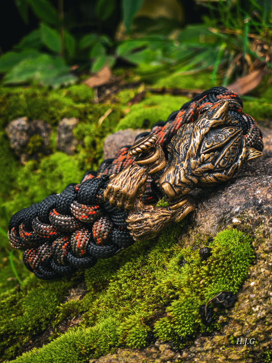 Wolf Paracord