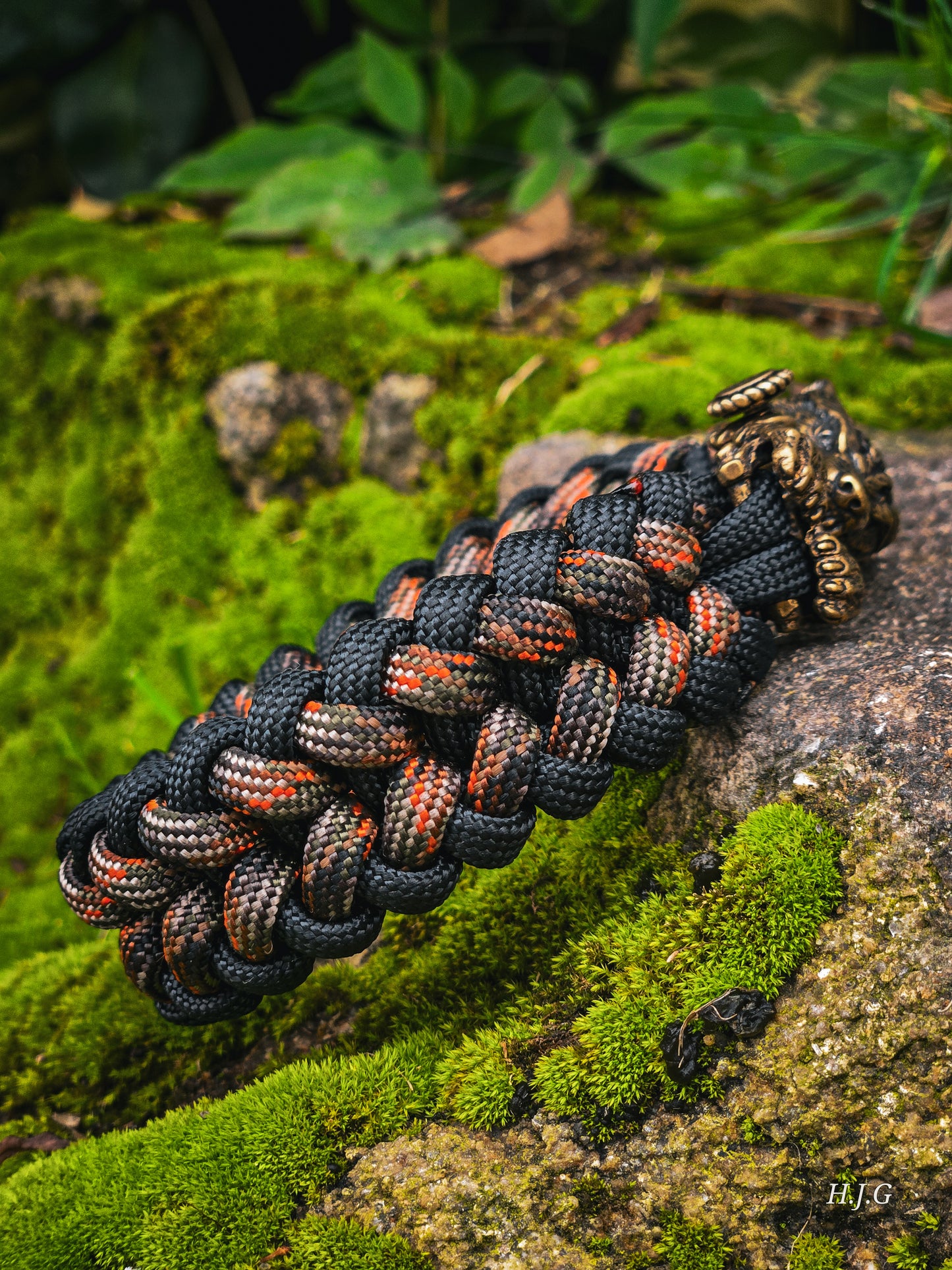 Wolf Paracord