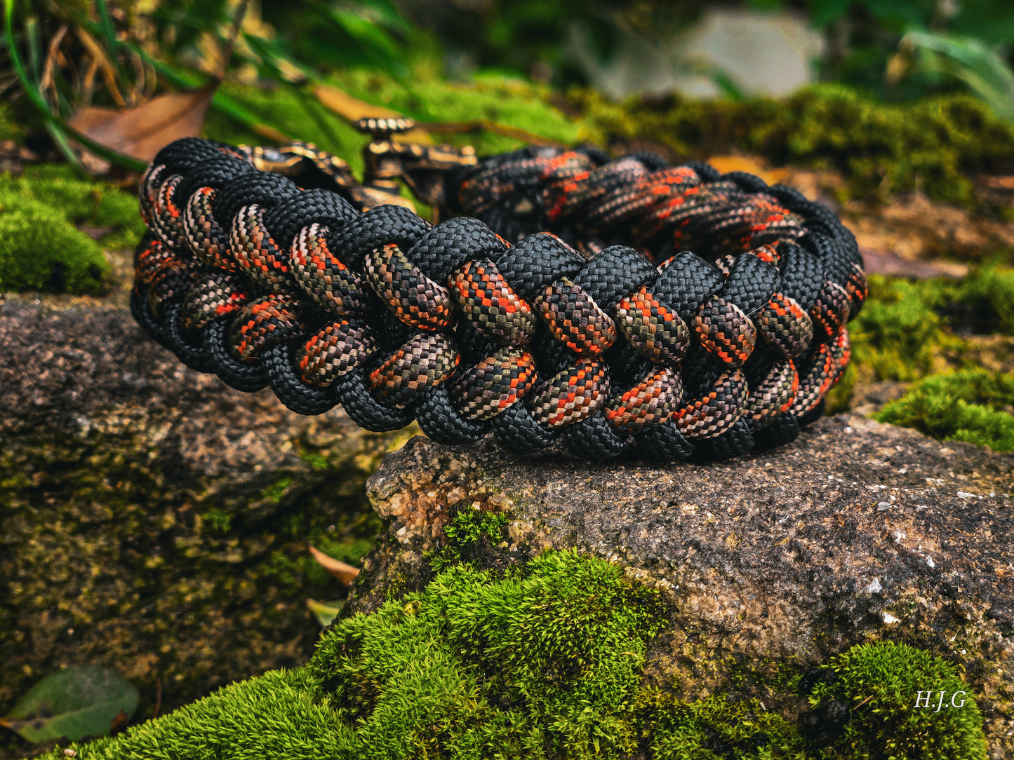 Wolf Paracord