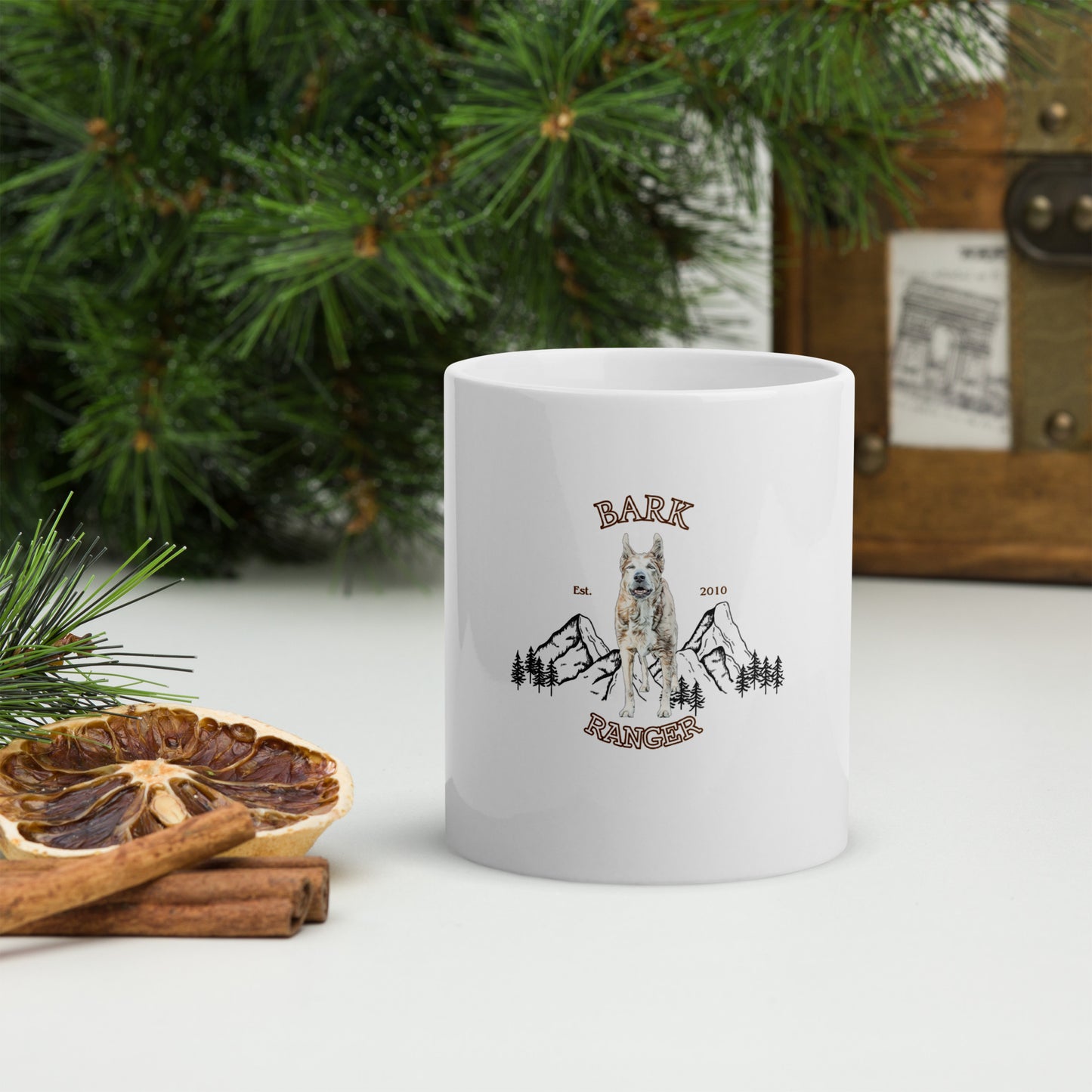 White glossy mug bark ranger