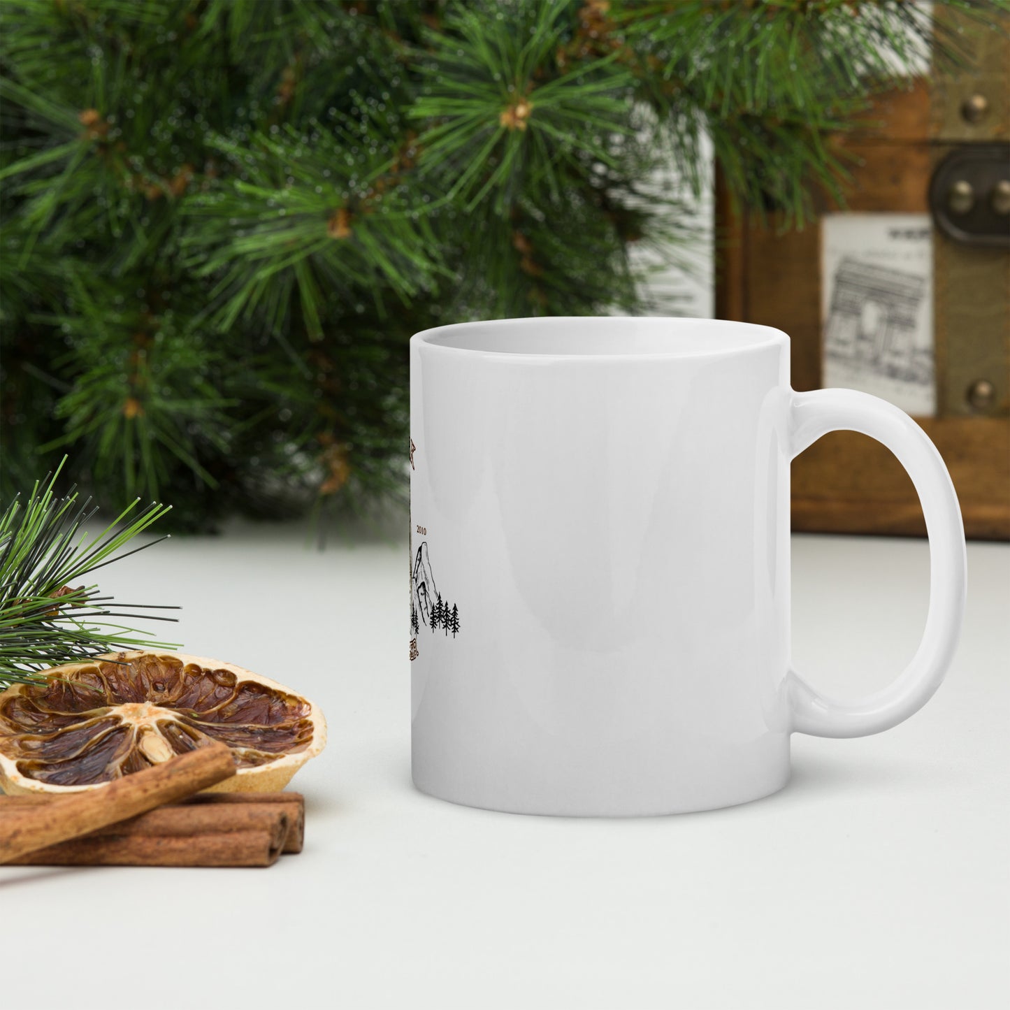 White glossy mug bark ranger