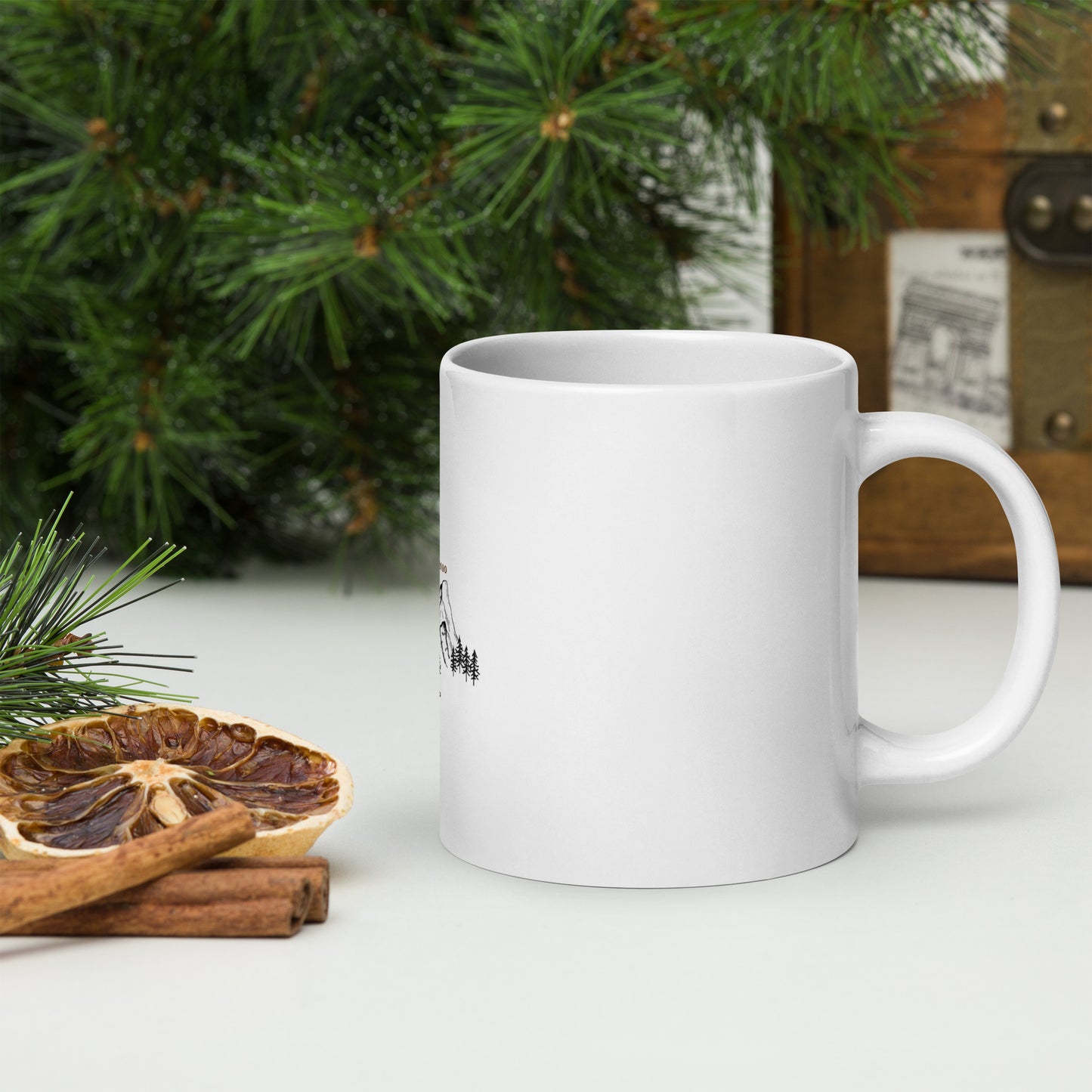 White glossy mug bark ranger